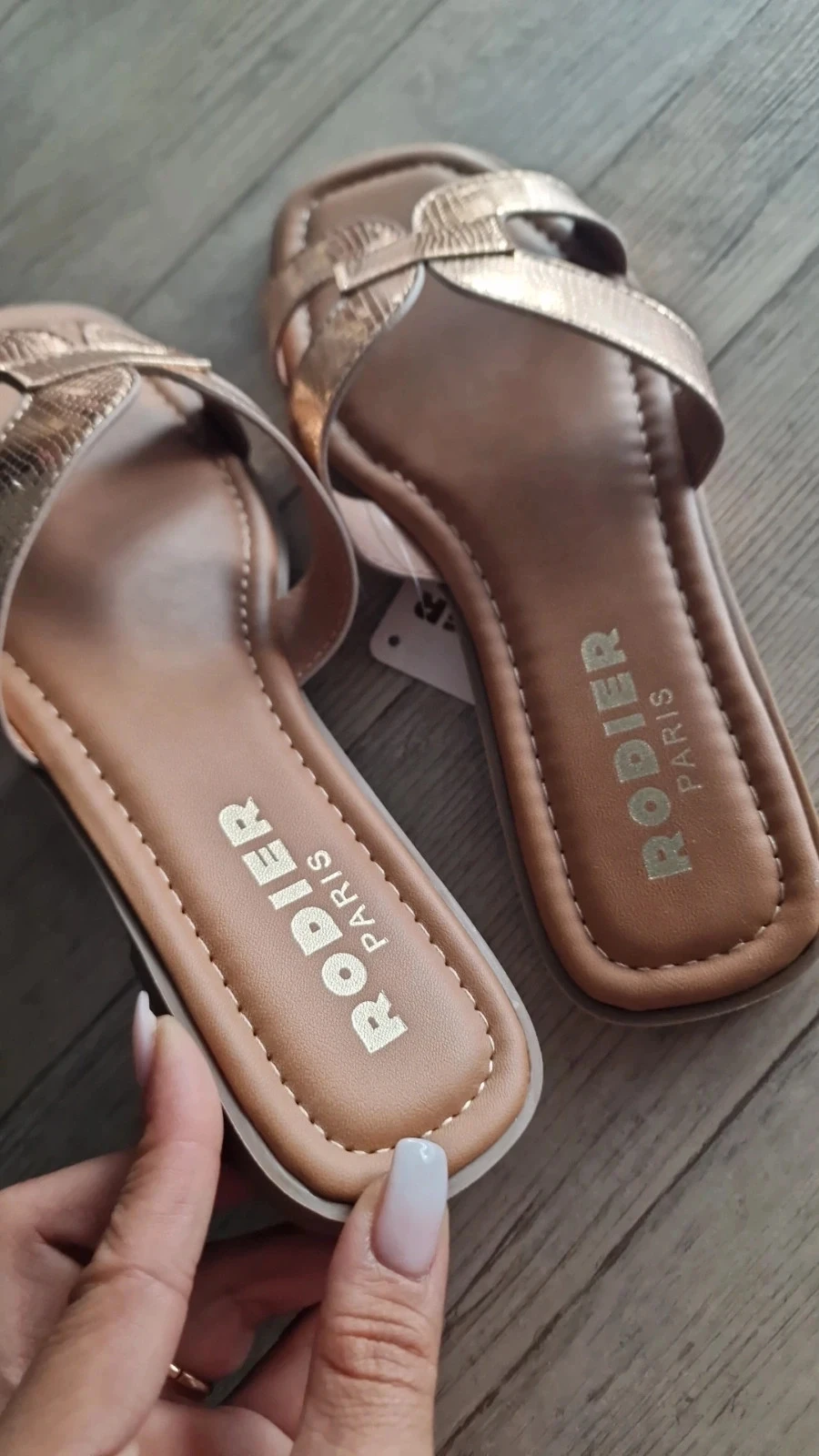 Stunning Rodier Paris sandals in rose gold. – photo 7
